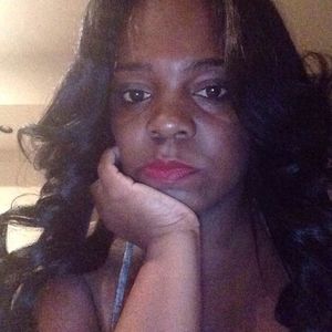 Meet your Posher, Monique